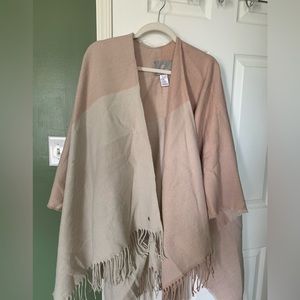 Women’s shawl